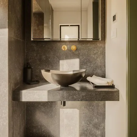 Kipos Mon Repos * Anemomylos