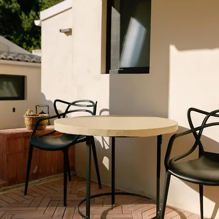 Kipos Mon Repos Anemómilosz